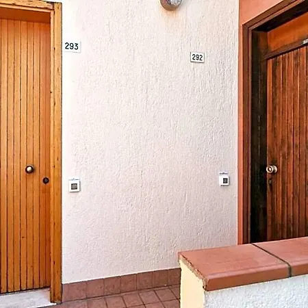 Cozy Flat In With Swimming Pools アパート *