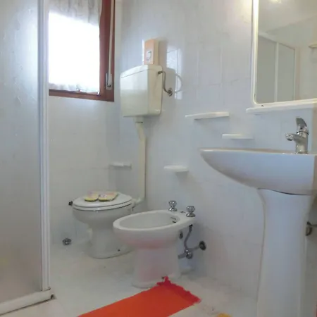 Appartamento Cozy Flat In With Swimming Pools *