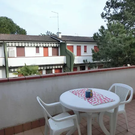 Appartamento Cozy Flat In With Swimming Pools Bibione