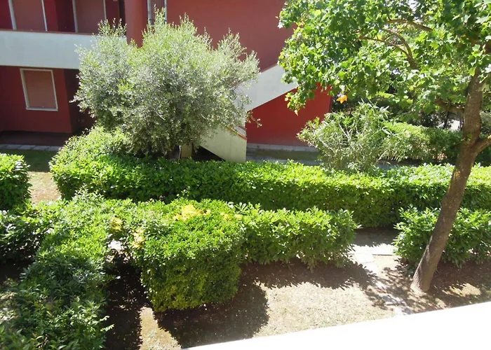 Cozy Flat In With Swimming Pools