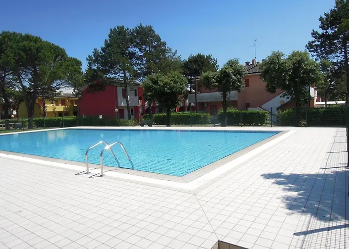 Cozy Flat In With Swimming Pools Bibione